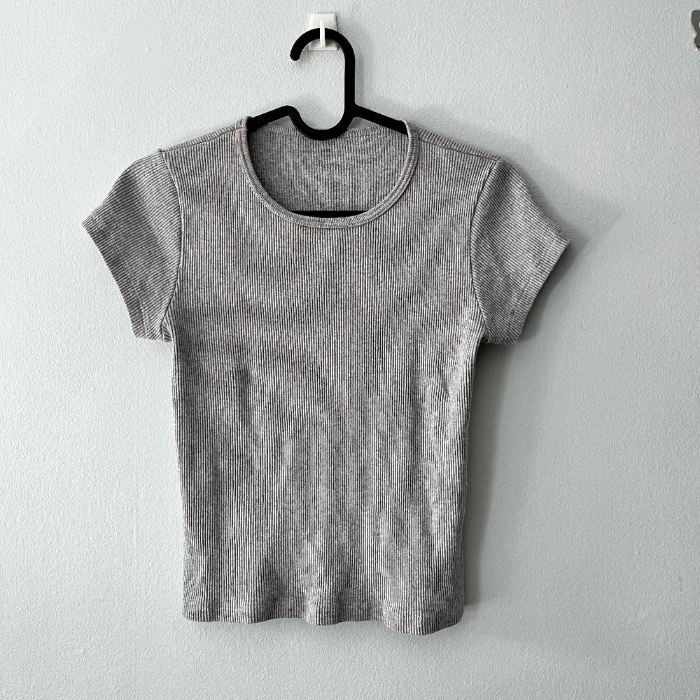 Brandy Melville ribbed shirt -new